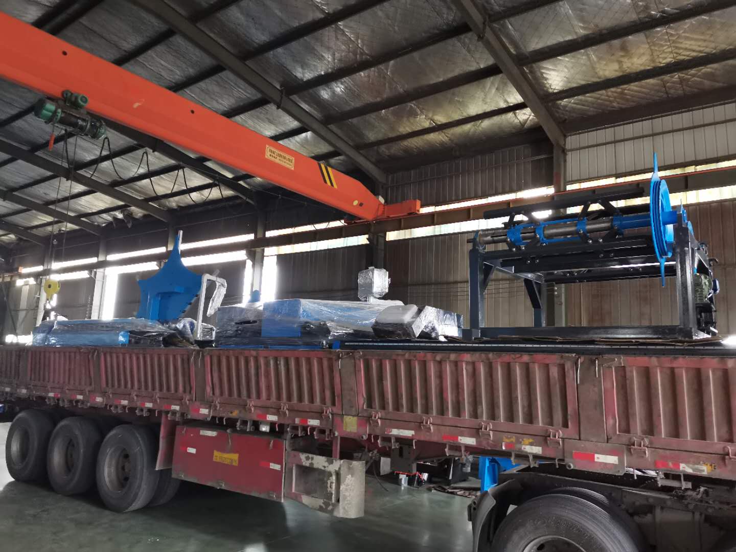 阜陽(yáng)何總訂購(gòu)螺旋風(fēng)管機(jī)，風(fēng)管生產(chǎn)二線全套設(shè)備